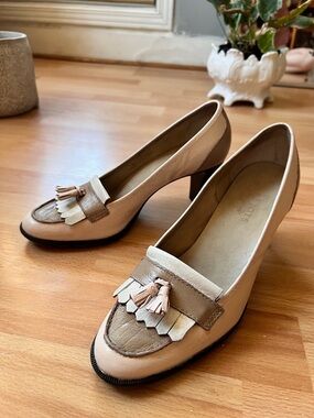 Talbots Two-Tone blush cream and Taupe Leather Tassel Loafers
